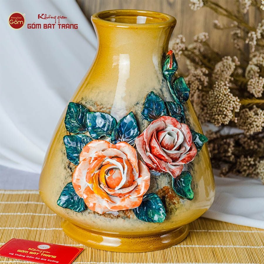 Lọ Hoa Vuốt Tay Đắp Nổi