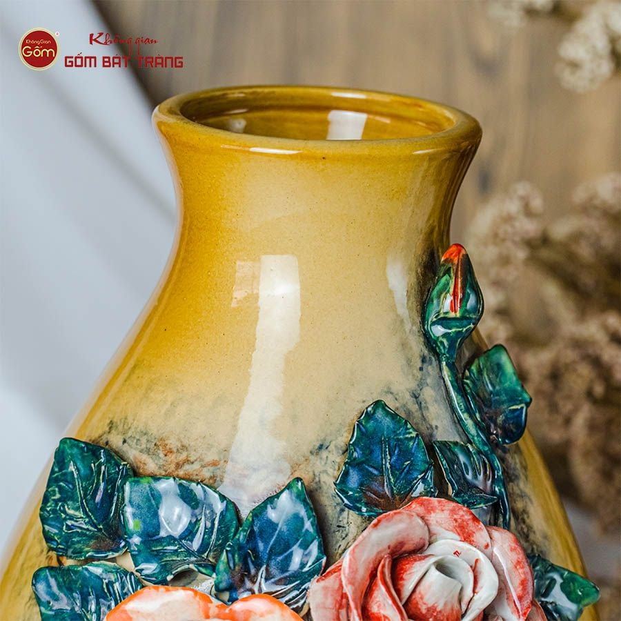 Lọ Hoa Vuốt Tay Đắp Nổi