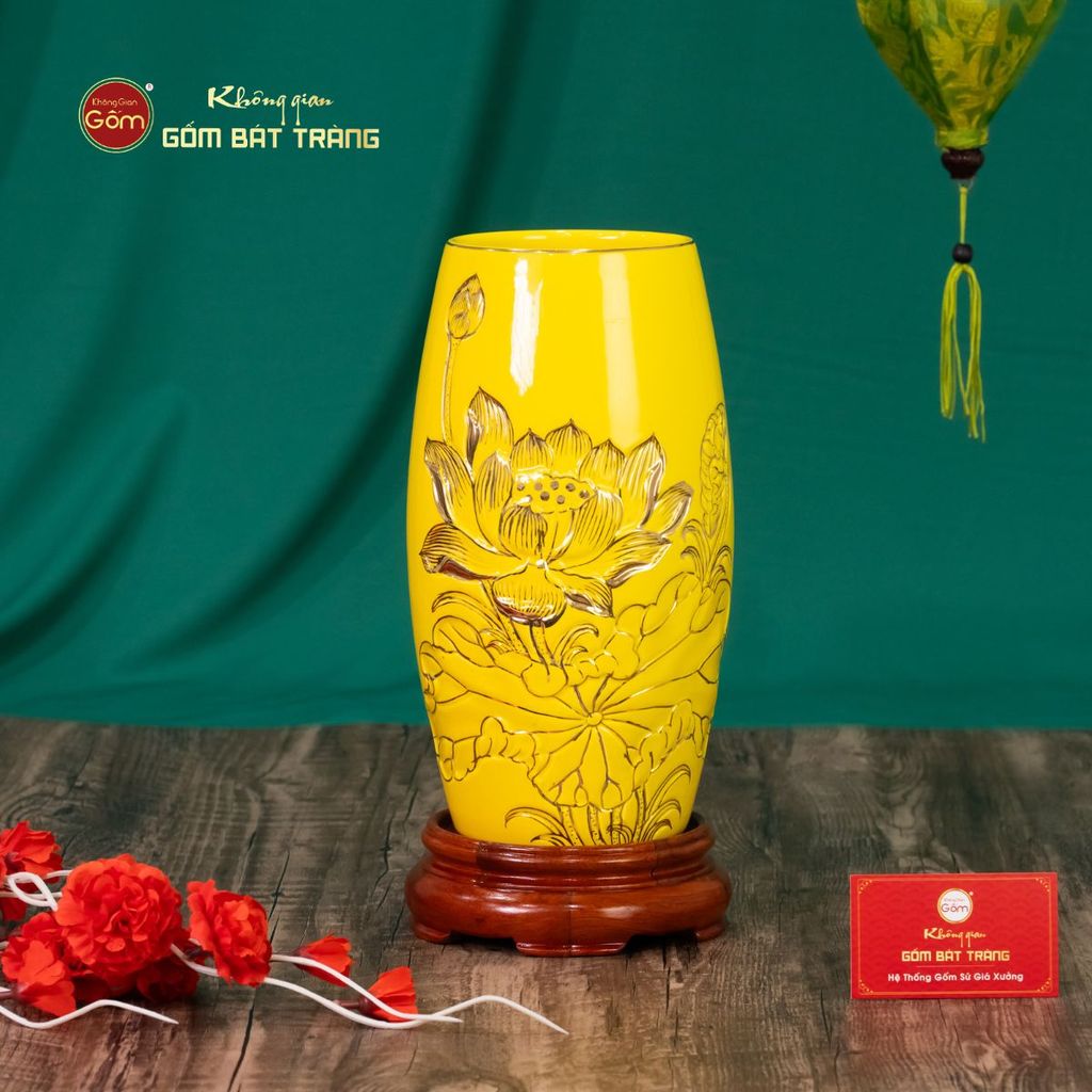Lọ Hoa Men Màu Hoa Sen Vẽ Vàng