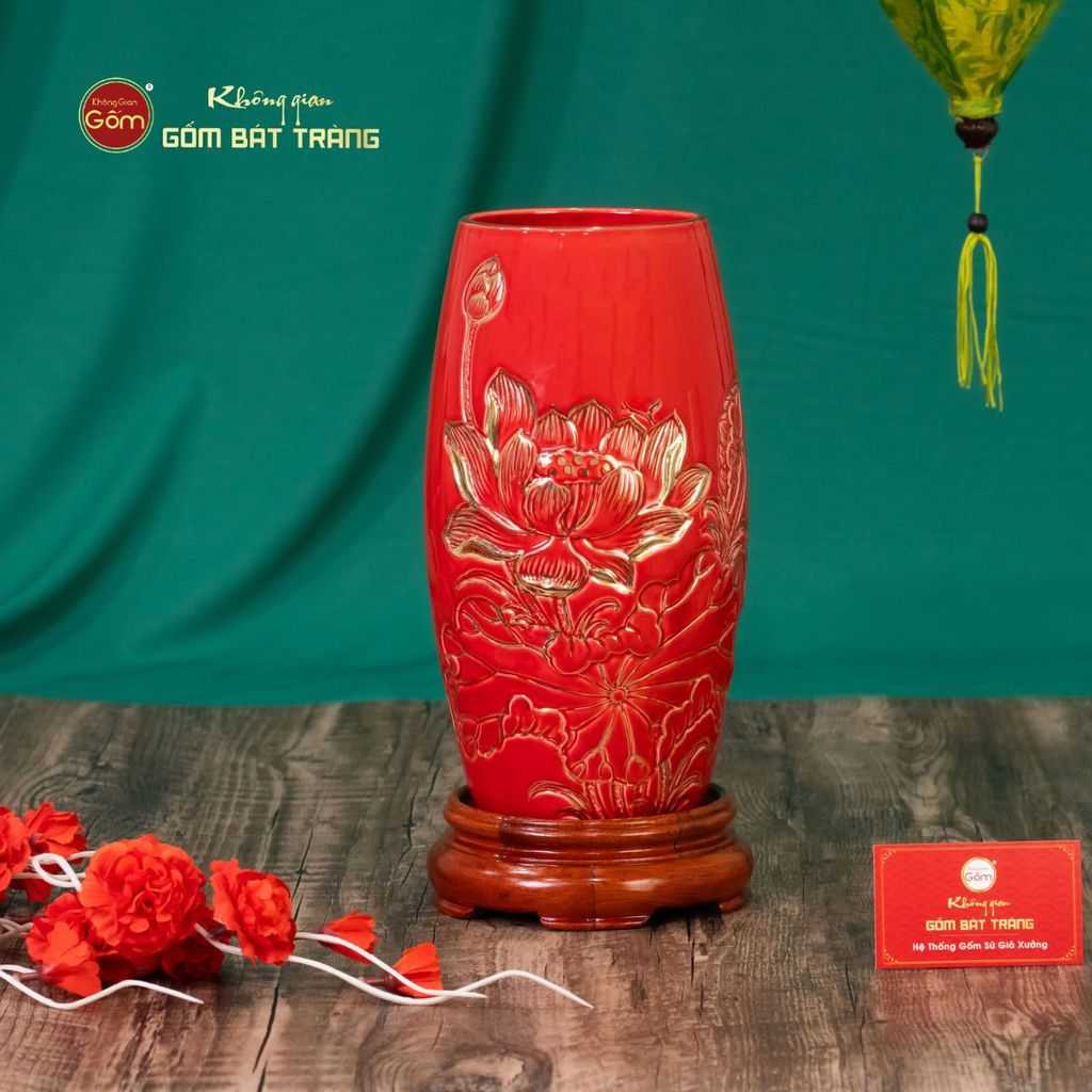 Lọ Hoa Men Màu Hoa Sen Vẽ Vàng