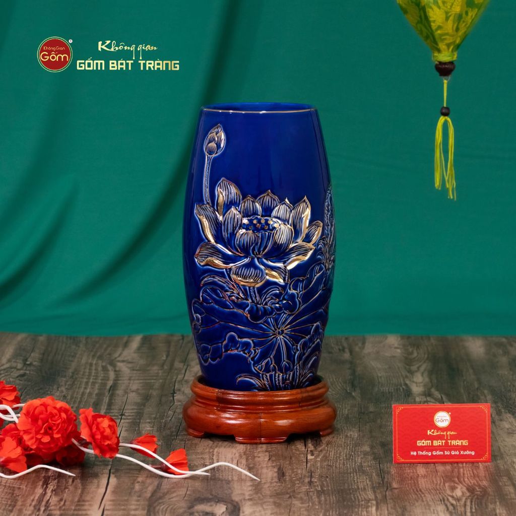 Lọ Hoa Men Màu Hoa Sen Vẽ Vàng