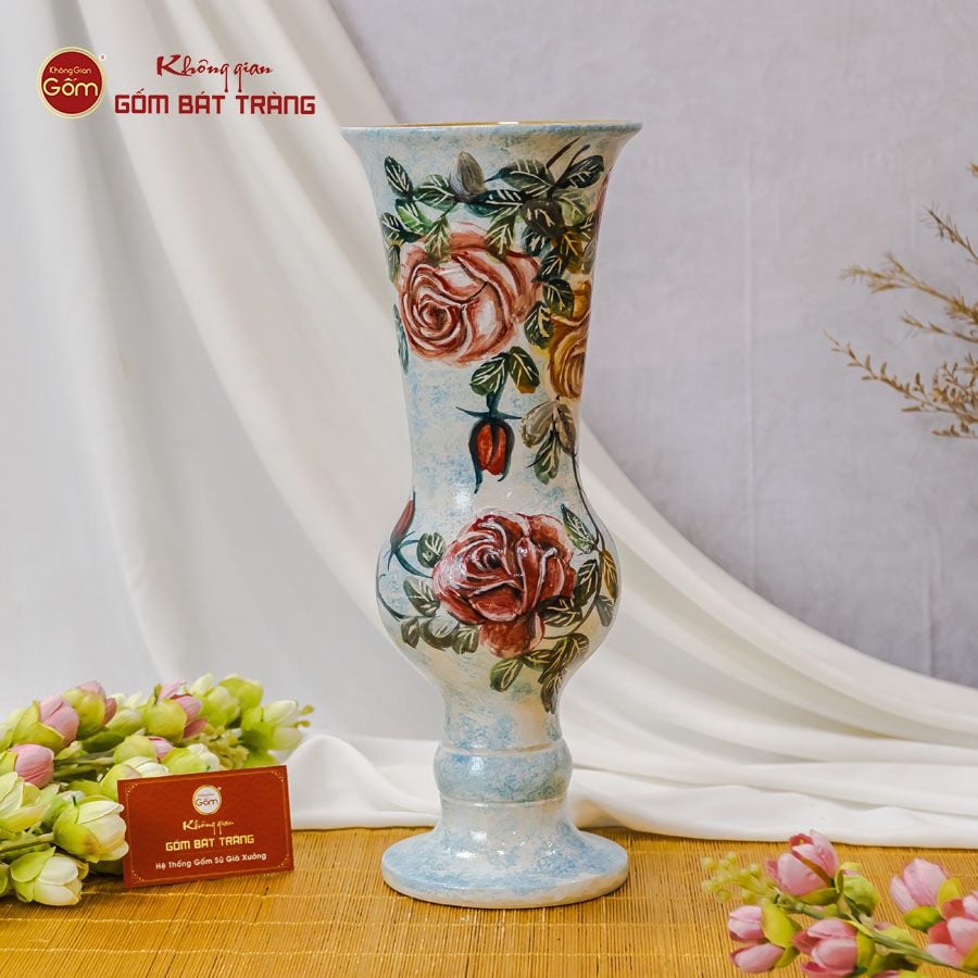 Lọ Hoa Vẽ Tay Hoa Hồng Đỏ Cổ Loe