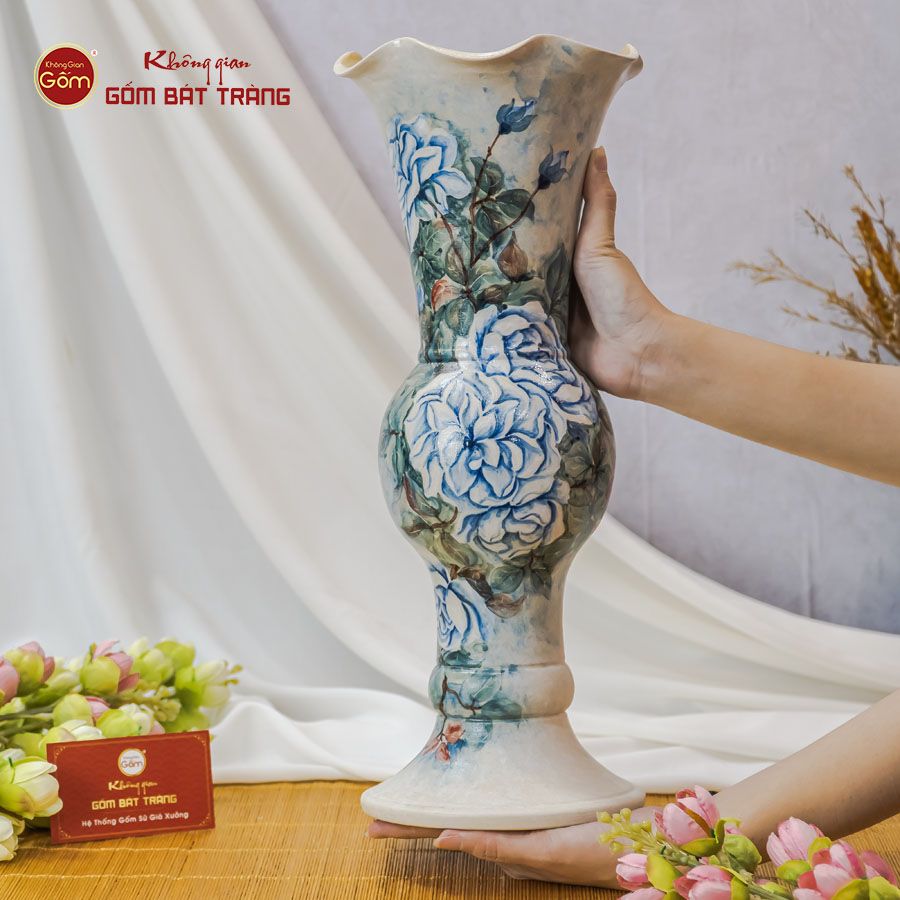 Lọ Hoa Vẽ Tay Hoa Hồng Xanh