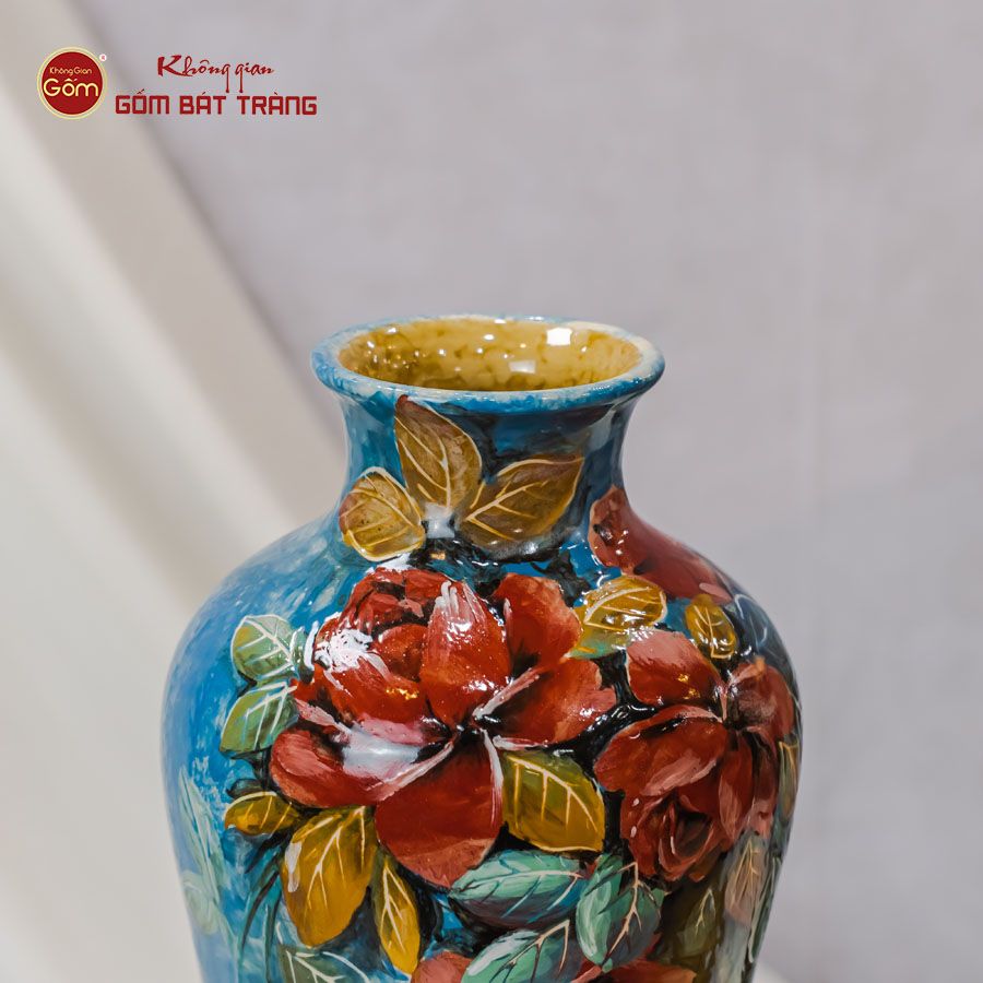 Lọ Hoa Vẽ Tay Hoa Sứ Đỏ