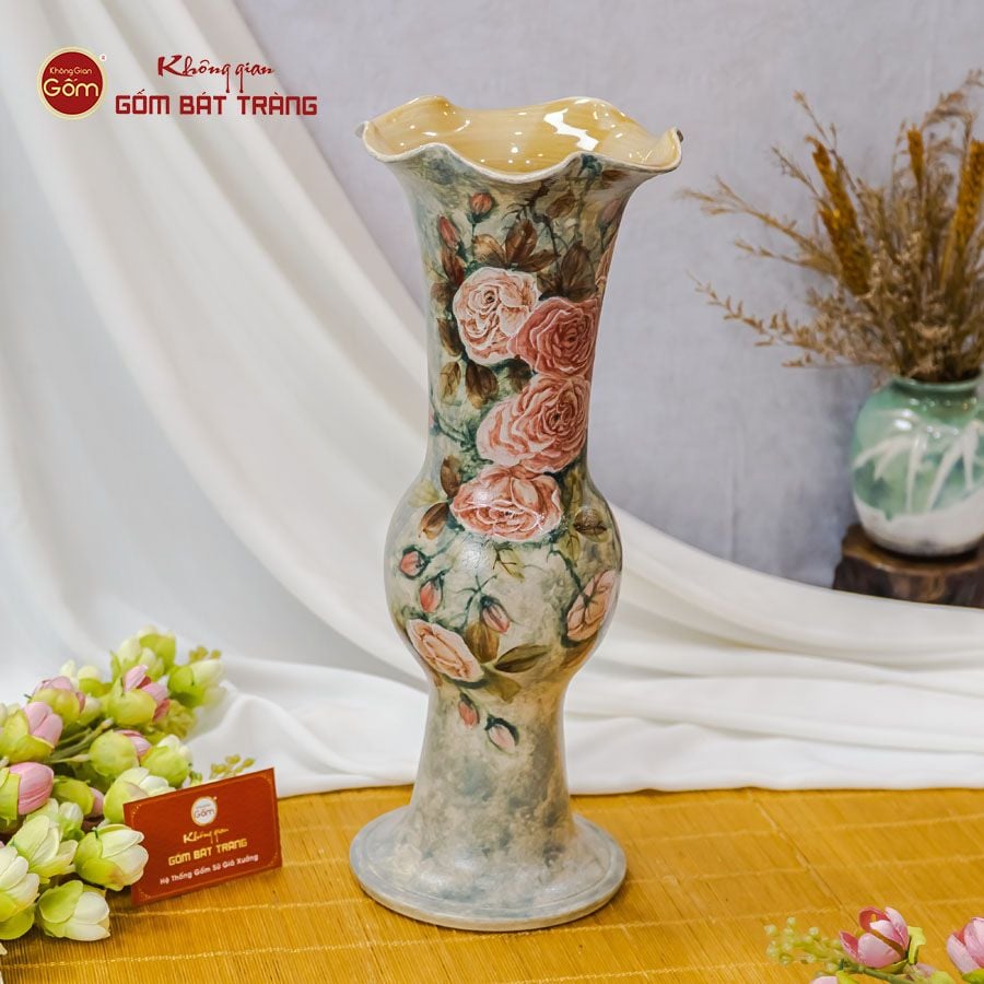 Lọ Hoa Vẽ Tay Hoa Hồng Phấn