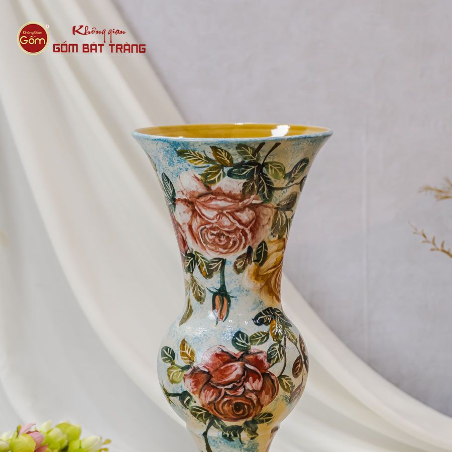 Lọ Hoa Vẽ Tay Mẫu Đơn Đỏ