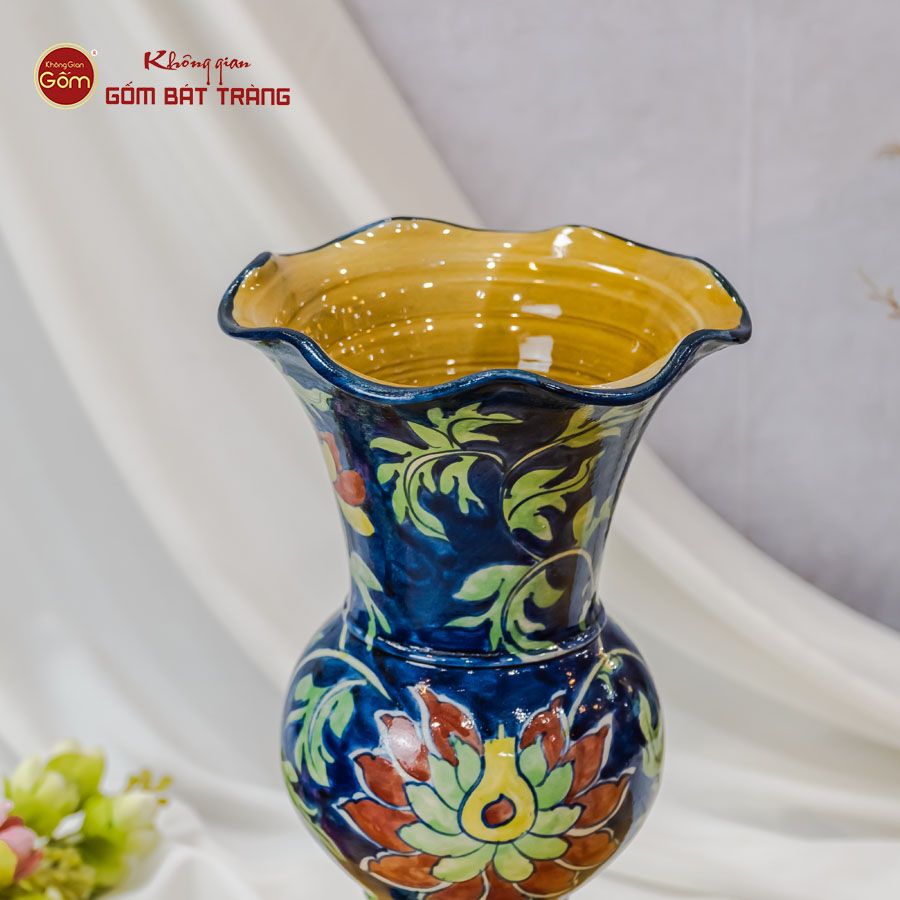 Lọ Hoa Vẽ Tay Hoa Men Xanh