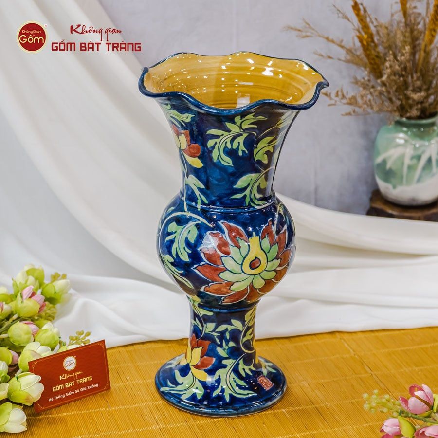 Lọ Hoa Vẽ Tay Hoa Men Xanh