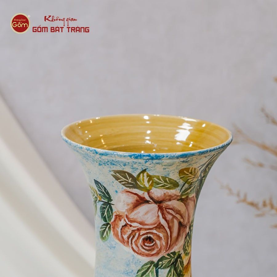 Lọ Hoa Vẽ Tay Nhành Hồng