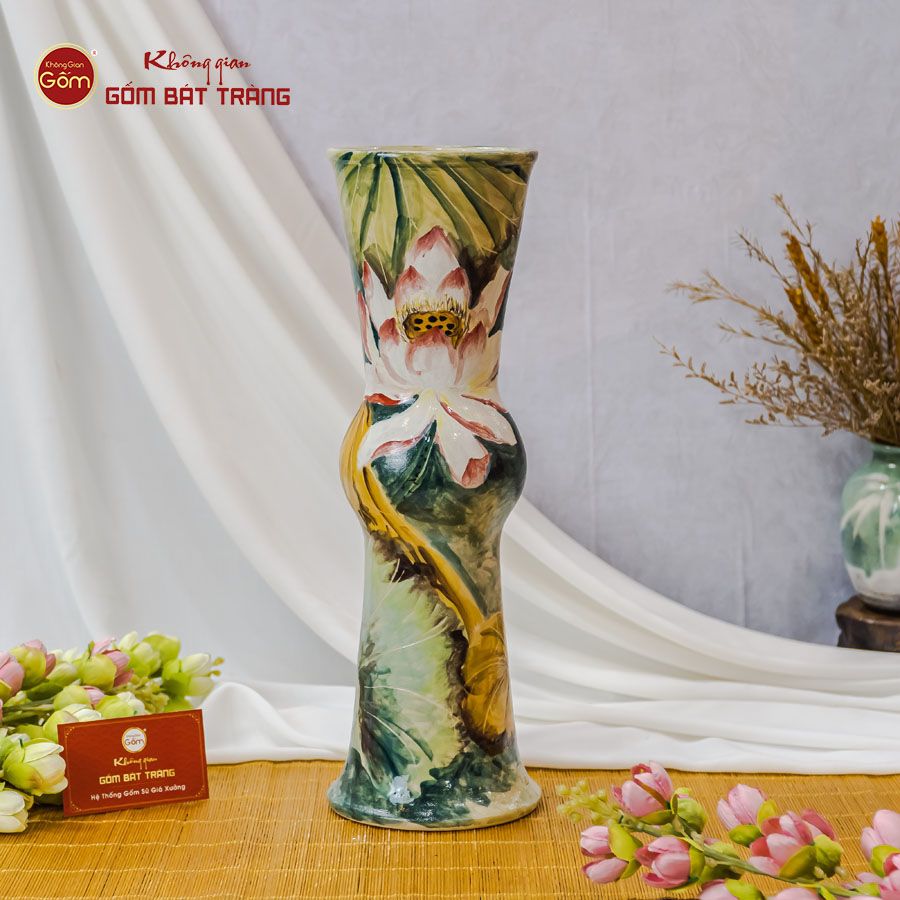 Lọ Hoa Vẽ Tay Sen Hồng