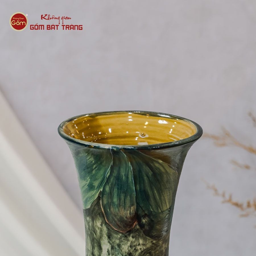 Lọ Loa Vẽ Tay Sen Trắng