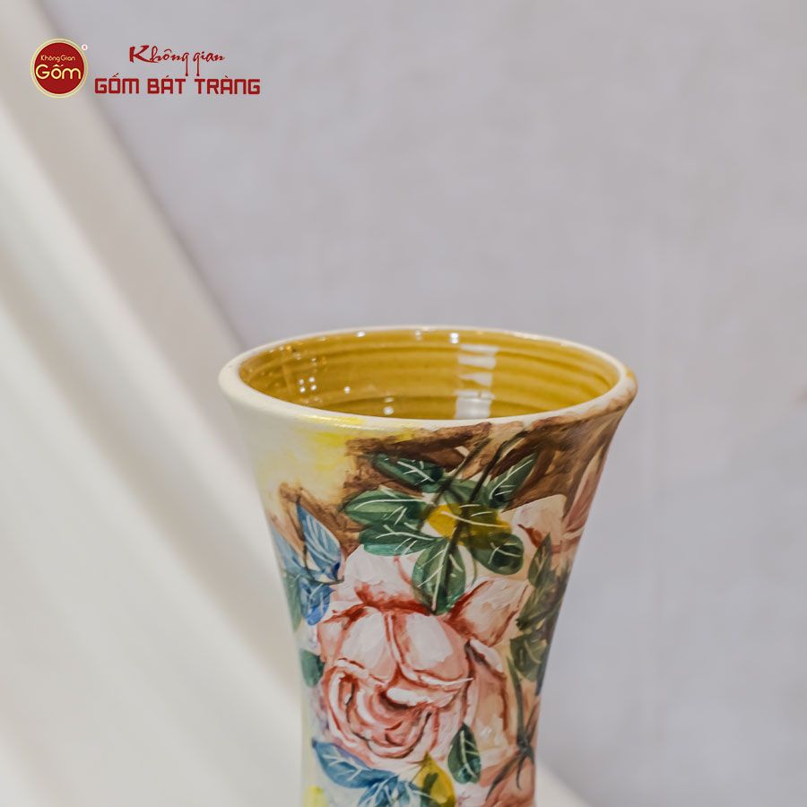 Lọ Hoa Vẽ Tay Vườn Hồng