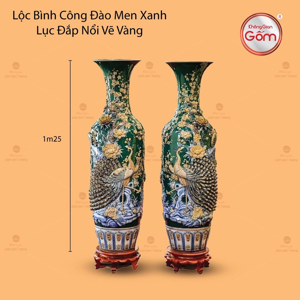Lộc Bình Công Đào Men Xanh Lục Đắp Nổi Vẽ Vàng
