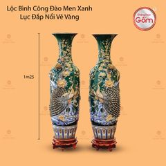 Lộc Bình Công Đào Men Xanh Lục Đắp Nổi Vẽ Vàng