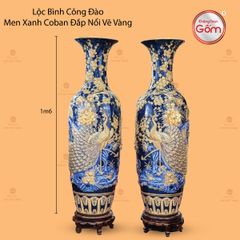 Lộc Bình Công Đào Men Xanh Coban Đắp Nổi Vẽ Vàng