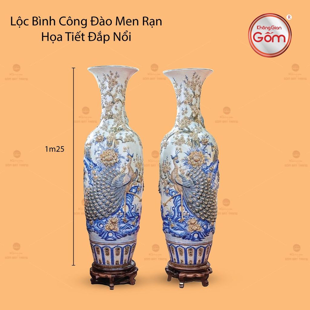 Lộc Bình Công Đào Men Rạn Họa Tiết Đắp Nổi