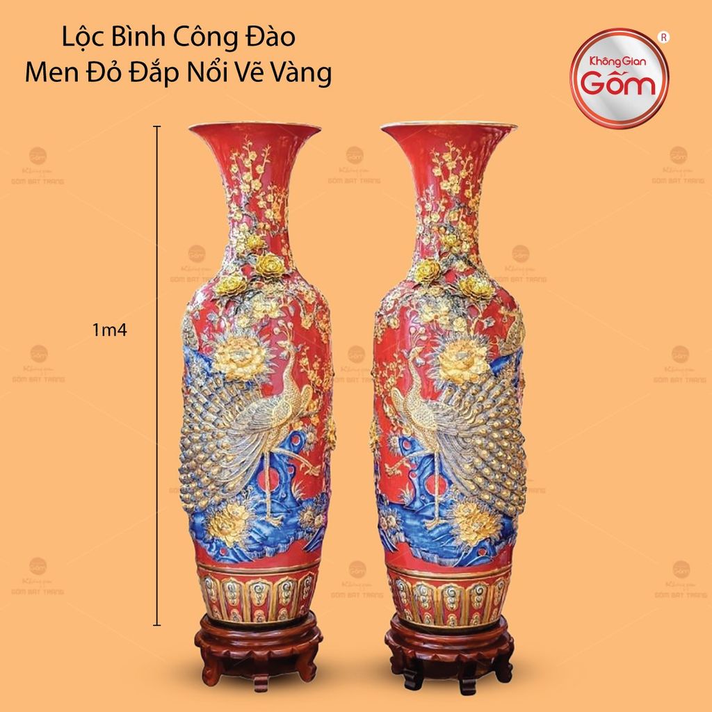 Lộc Bình Công Đào Men Đỏ Đắp Nổi Vẽ Vàng