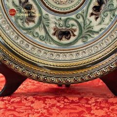 Đĩa Trưng Bày Đắp Nổi Vẽ Màu Hoa Sen Hội Tụ