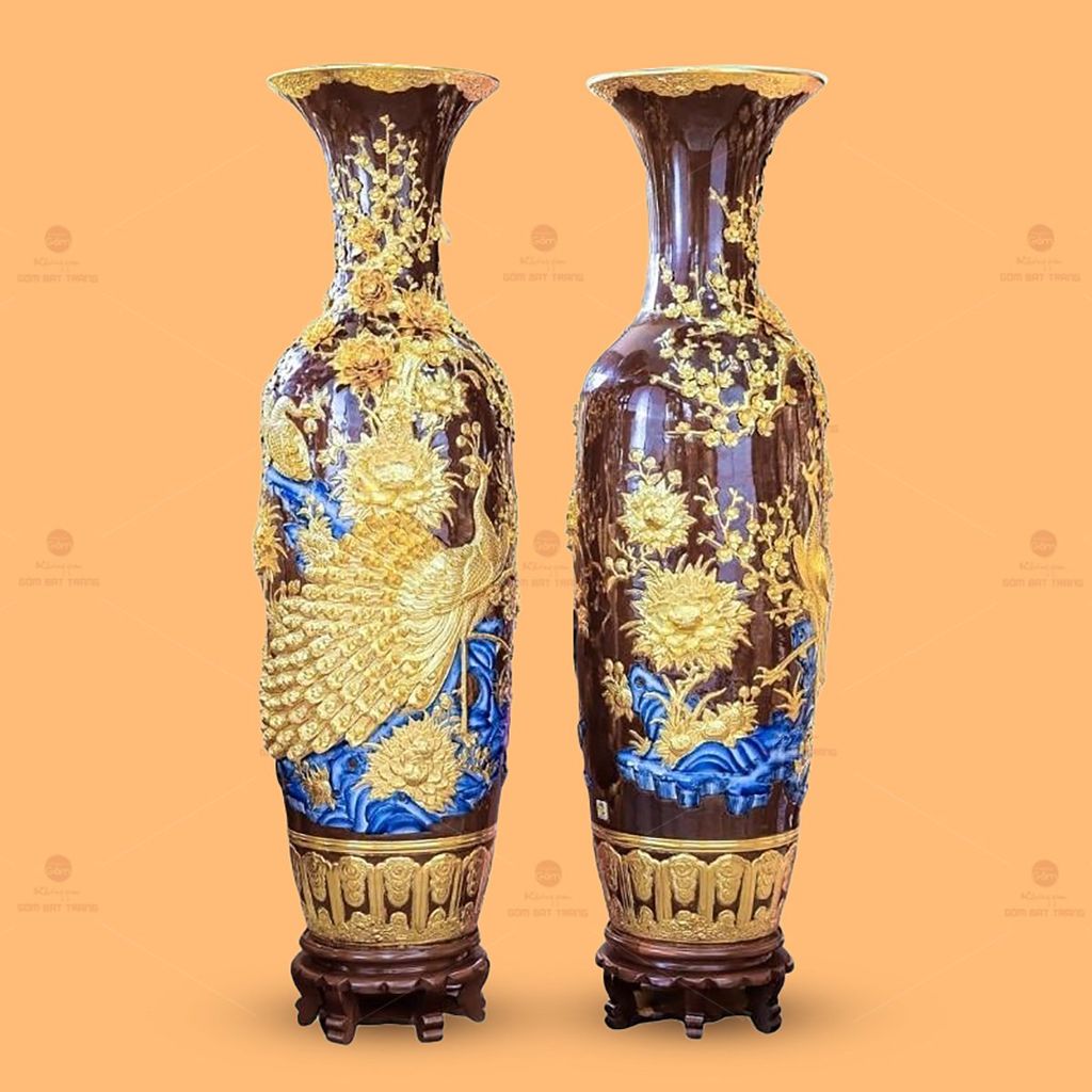 Lộc Bình Công Đào Men Nâu Đắp Nổi Dát Vàng