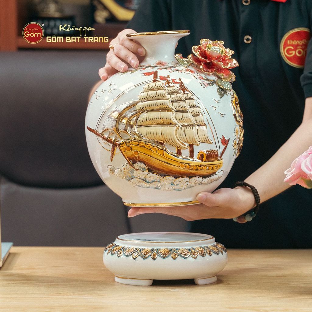 Quả Hút Lộc Men Trắng Thuận Buồm Xuôi Gió Vẽ Vàng