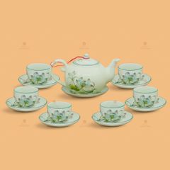 Bộ trà quai lượn men ngọc hoa sen vẽ tay