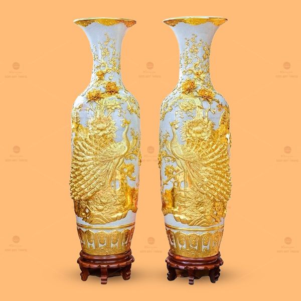Lộc Bình Công Đào Mẫu Đơn Men Rạn Đắp Nổi Dát Vàng