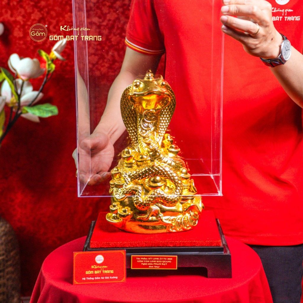 Tượng Linh Vật Rắn Mạ Vàng