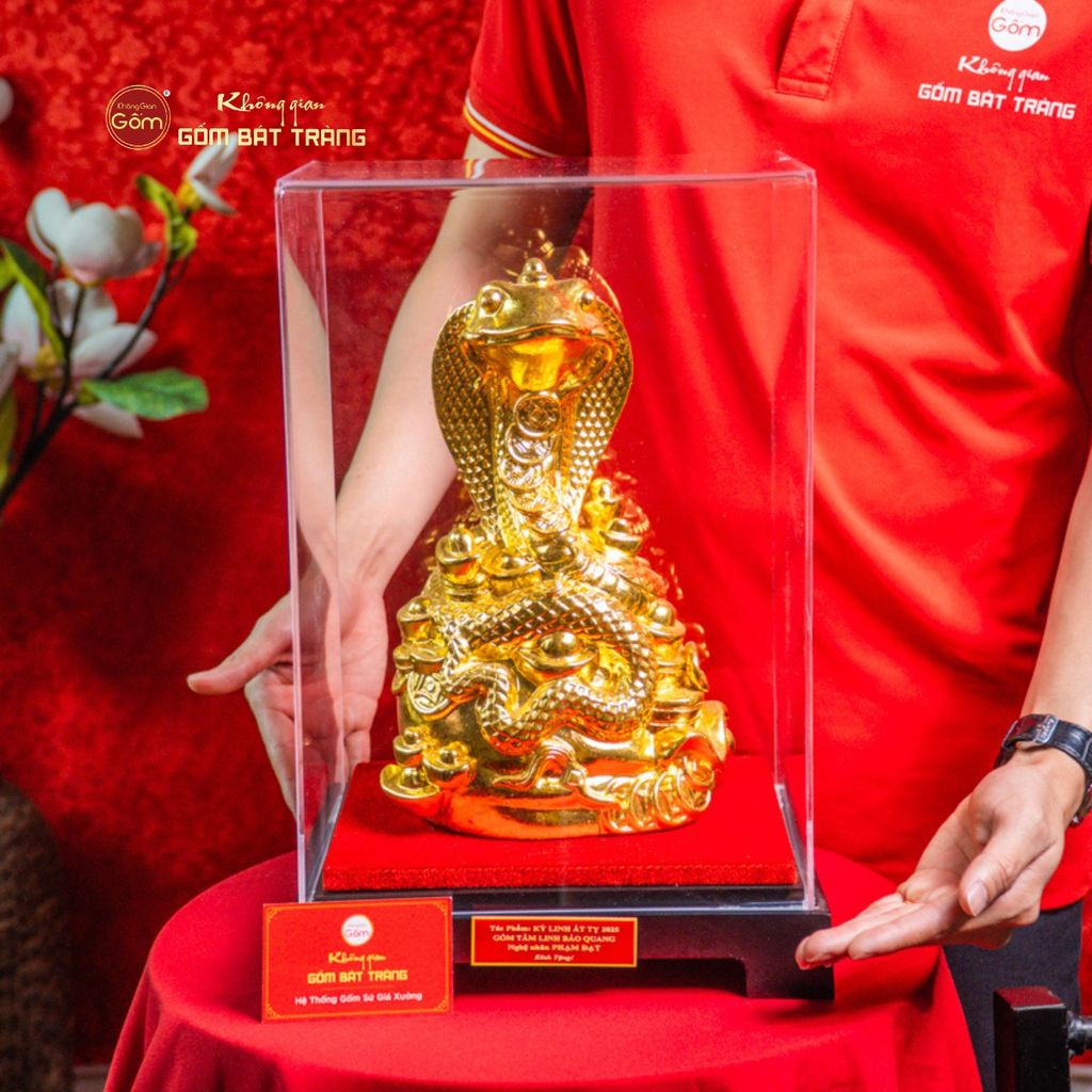 Tượng Linh Vật Rắn Mạ Vàng