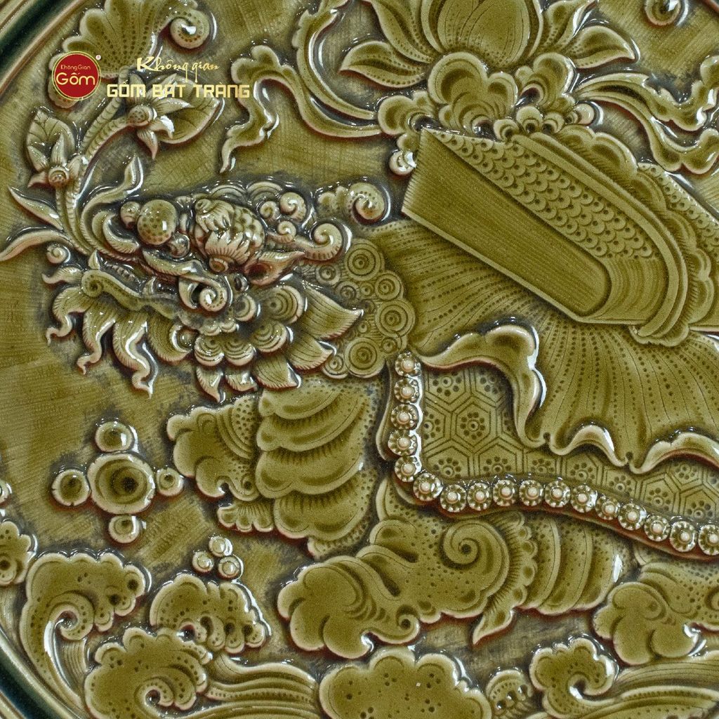 Đĩa Trưng Bày Đắp Nổi Kỳ Lân Chở Sách