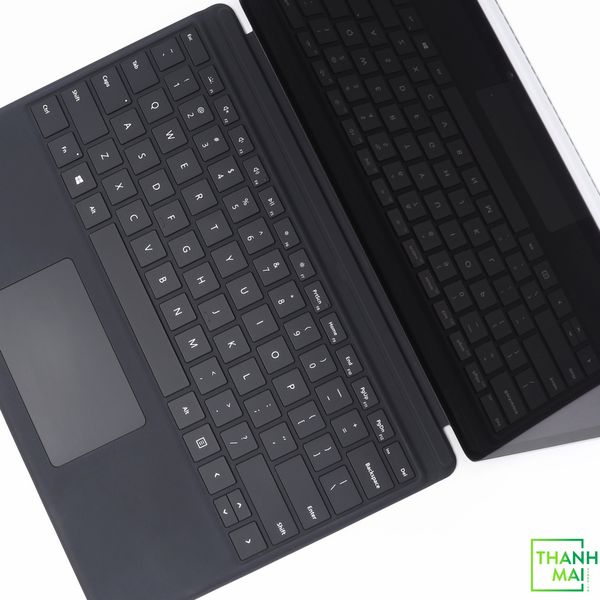 Microsoft Surface Pro 8 | Intel Core i5 - 1135G7 | Ram 8GB| SSD 256GB | 13