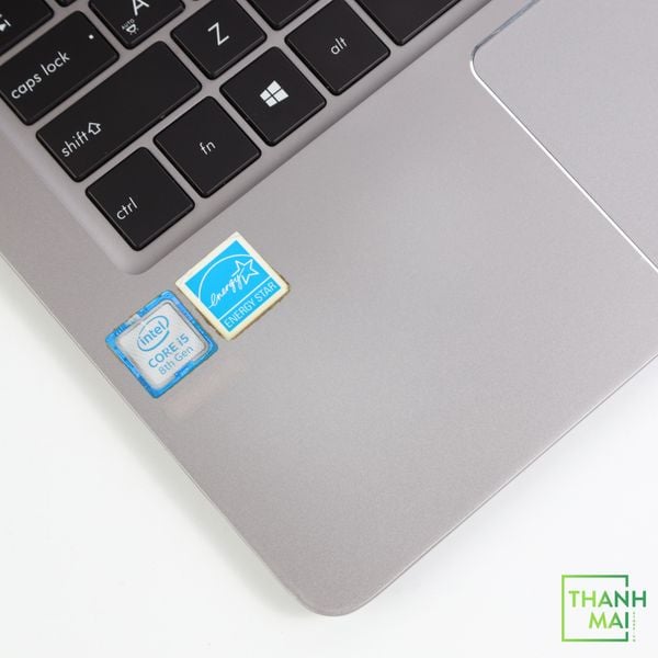 Laptop Asus Zenbook UX330U |Core i5 - 8250U | Ram 8GB | SSD 256 GB | 13.3 inch FHD IPS