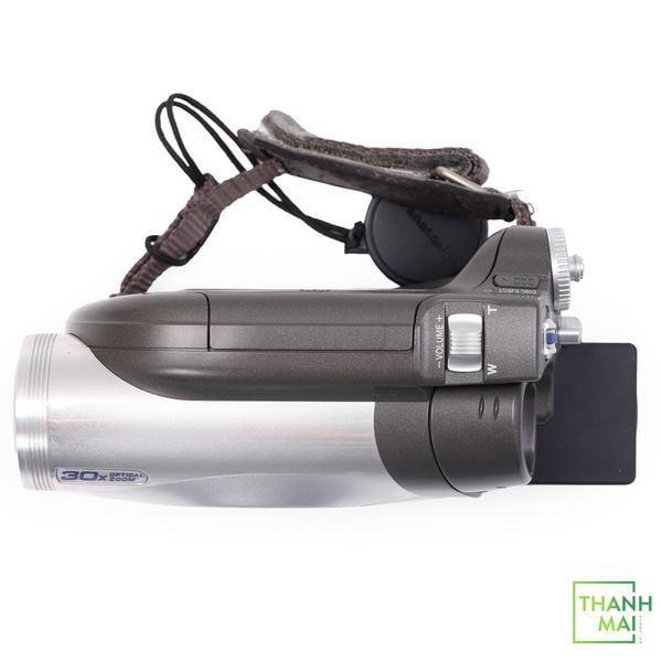Máy quay phim cầm tay Panasonic VDR-D100E
