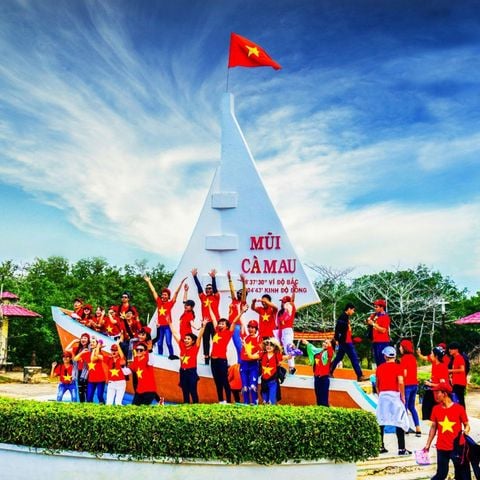  Châu Đốc - Cà Mau - Vĩnh Long 