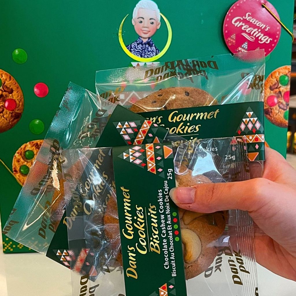 Hộp quà giáng sinh, quà tặng bánh Cookies Biscuits tặng người yêu, thân yêu 8 túi x 25g Dan D Pak