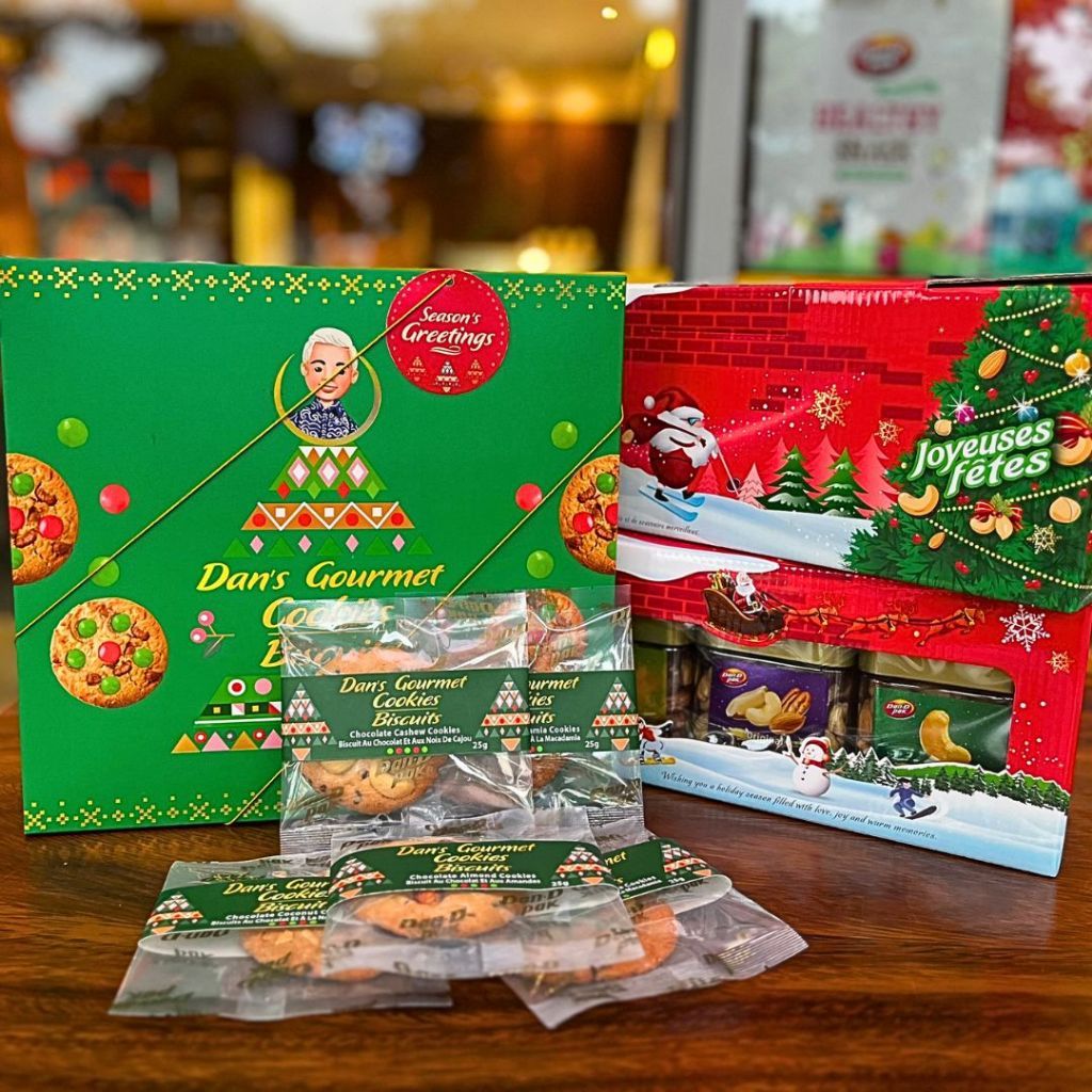 Hộp quà giáng sinh, quà tặng bánh Cookies Biscuits tặng người yêu, thân yêu 8 túi x 25g Dan D Pak