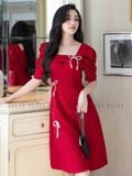 Đầm đỏ cổ vuông tay phồng 