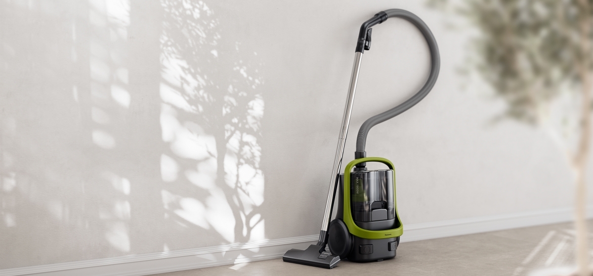 Máy hút bụi MC-CL603GN49 với công nghệ gió xoáy và bộ lọc HEPA