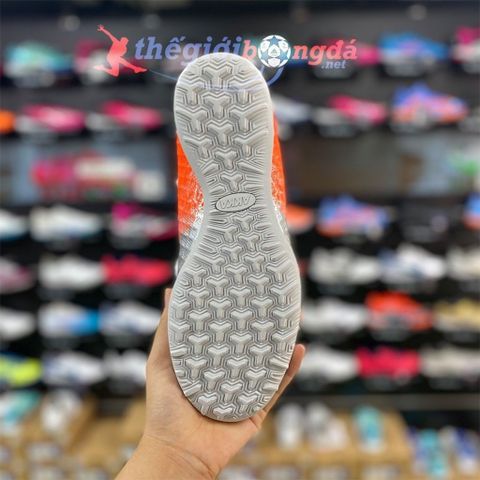  GIÀY ĐÁ BÓNG AKKA SPEED 2 MÀU CAM BẠC 