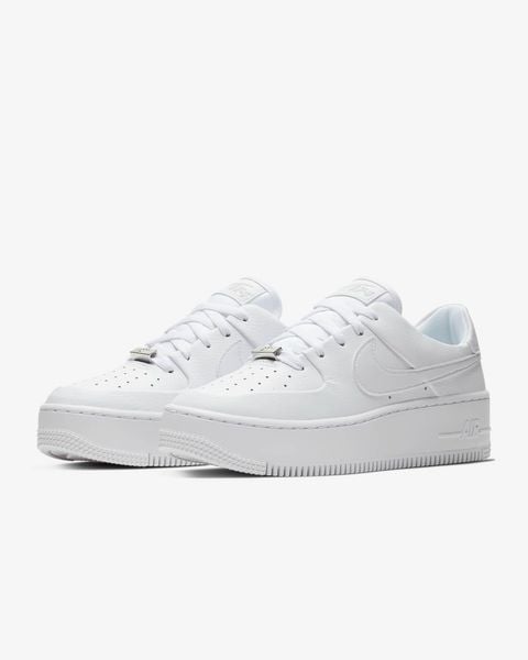  Nike Air Force 1 Sage Low 