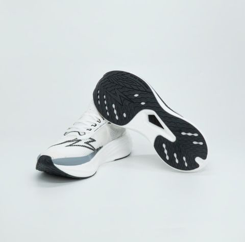  Giày Chạy Bộ GOYA NEO - GYNO Kết Hợp Tấm Carbon Màu Trắng Đen 