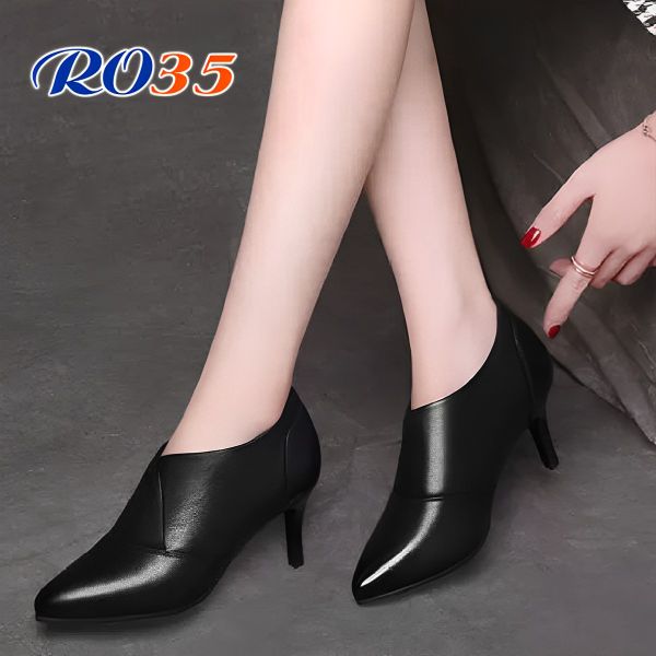  GIÀY BOOT THỜI TRANG RO35 