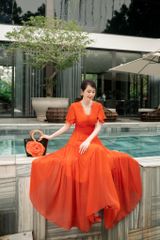 Đầm maxi cam cổ tim có tay