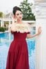 Đầm maxi đỏ trễ vai