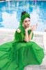 Đầm maxi xanh lá cây dáng rộng có tay