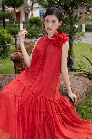Đầm maxi đỏ dáng rộng không tay