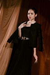 Áo vest đen đính hạt pha lê lông vũ