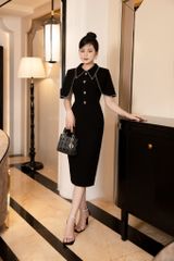 Đầm đen cổ đức tay choàng