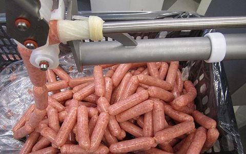 Thiết bị xúc xích kết hợp máy nhồi