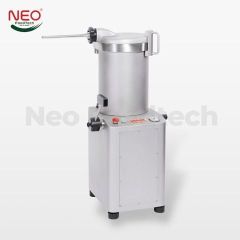 Hydraulic stuffing equipment