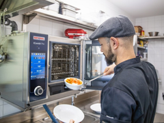 LÒ HẤP NƯỚNG ĐA NĂNG RATIONAL 6 KHAY GN 2/3 - ICOMBI PRO XS 6-2/3 GN